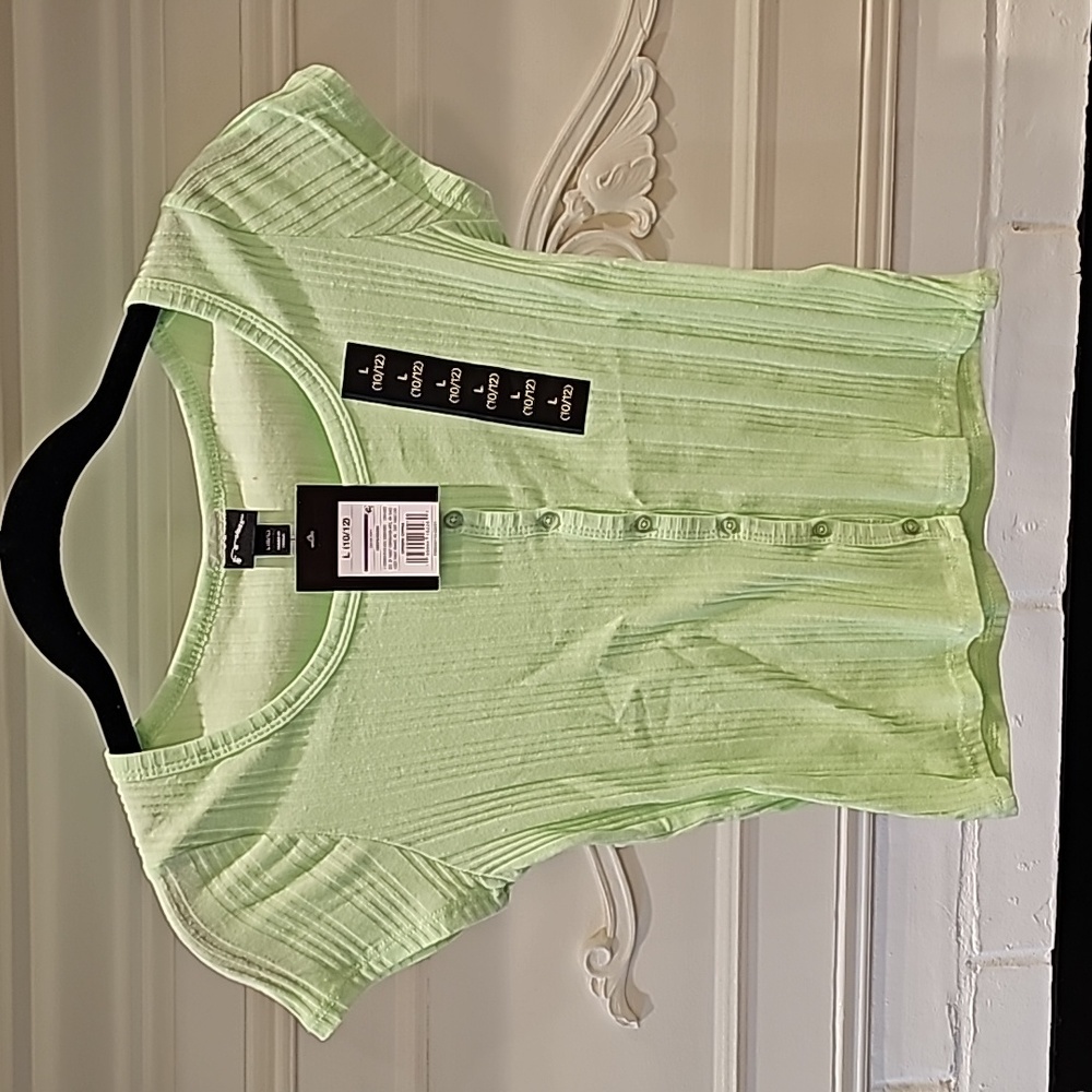NWT ART CLASS: Lime/Neon green t-shirt